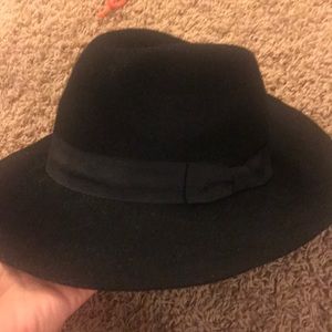 Black floppy hat with bow band